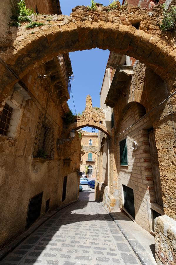 Il Cortile Del Marchese Beccadelli Bed and Breakfast Sambuca di Sicilia Buitenkant foto